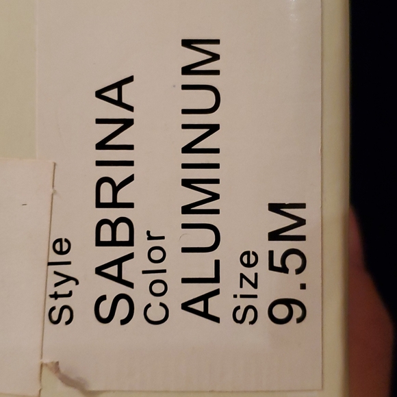 Liz Claiborne 9.5 kitten heel sandal - Picture 10 of 12